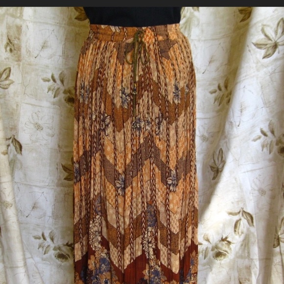 1990s Boho Style Pleated Broom Skirt, gold, browns, One Size - Picture 1 of 4